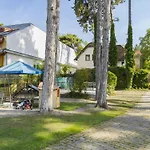 Semesterbostad Leslie By Interhome *
