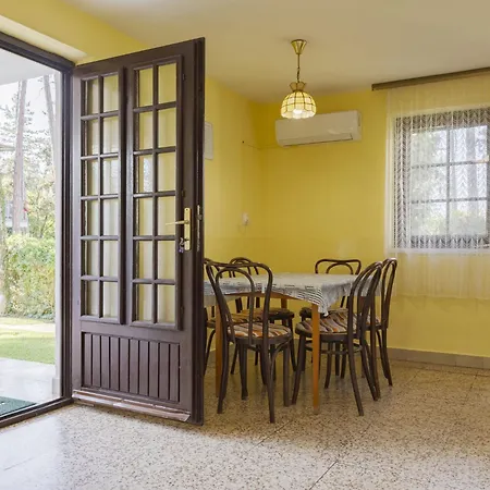 Leslie By Interhome Σίοφοκ